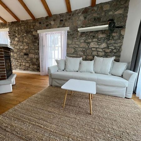 Guesthouse 45 Dutovlje Ngoại thất bức ảnh