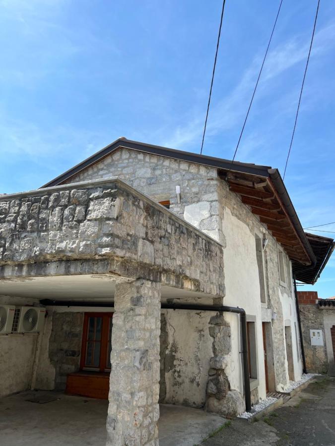Guesthouse 45 Dutovlje Ngoại thất bức ảnh