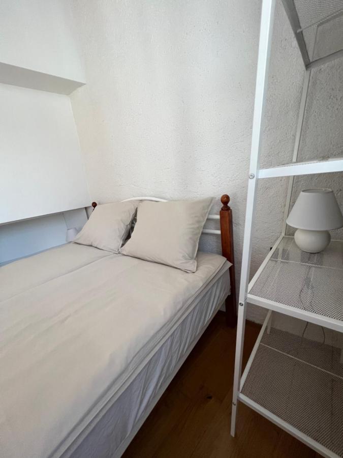 Guesthouse 45 Dutovlje Ngoại thất bức ảnh